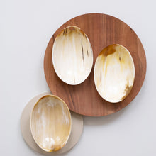 Load image into Gallery viewer, Large Oval Horn Bowl