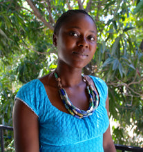 Load image into Gallery viewer, Handmade beaded necklace